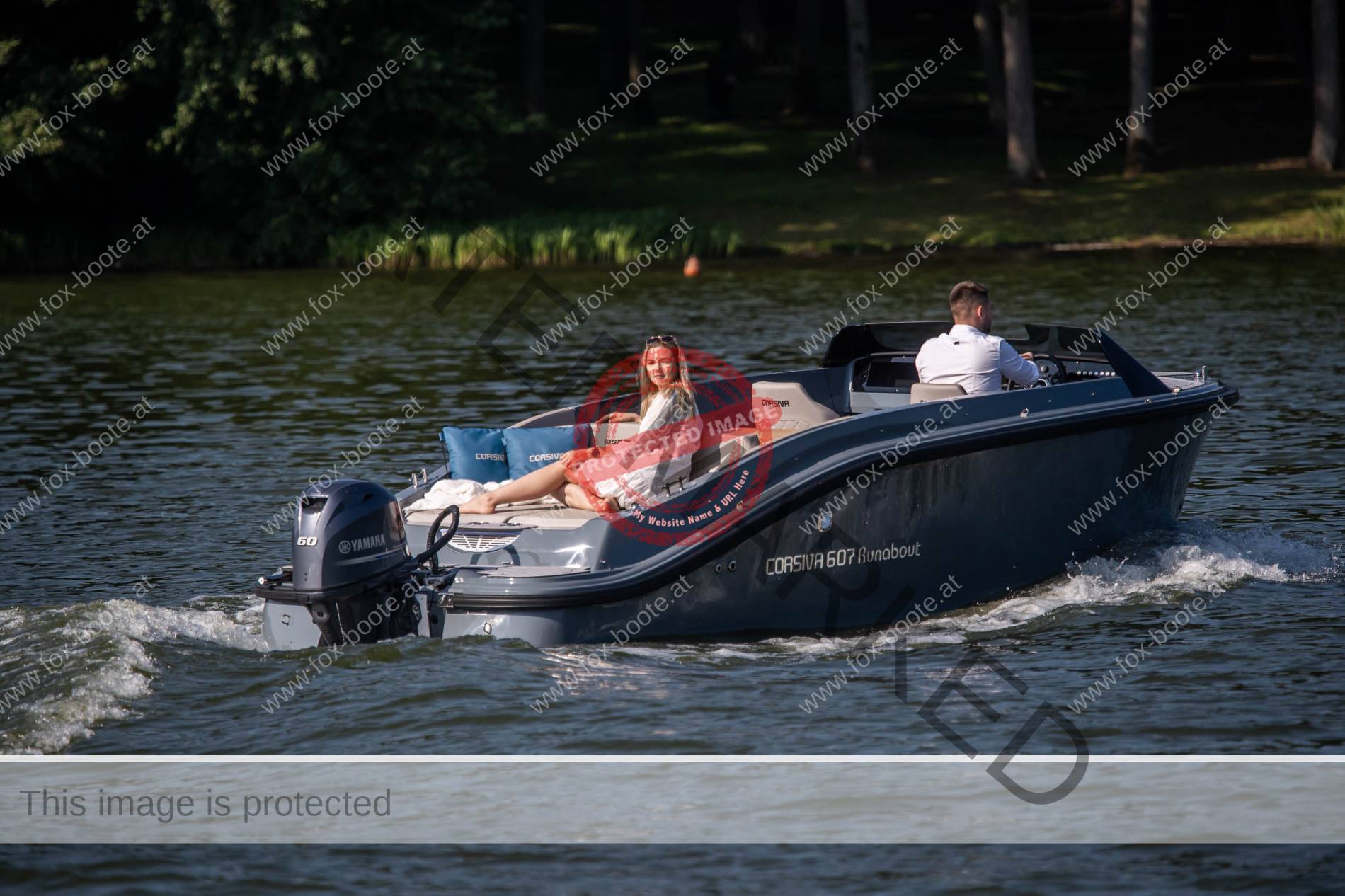 Corsiva 607 runabout